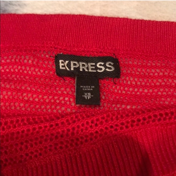 Express Red Top - Picture 2 of 3